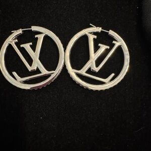 Louis Vuitton Louise Silver LV Hoop Pearl Earrings
